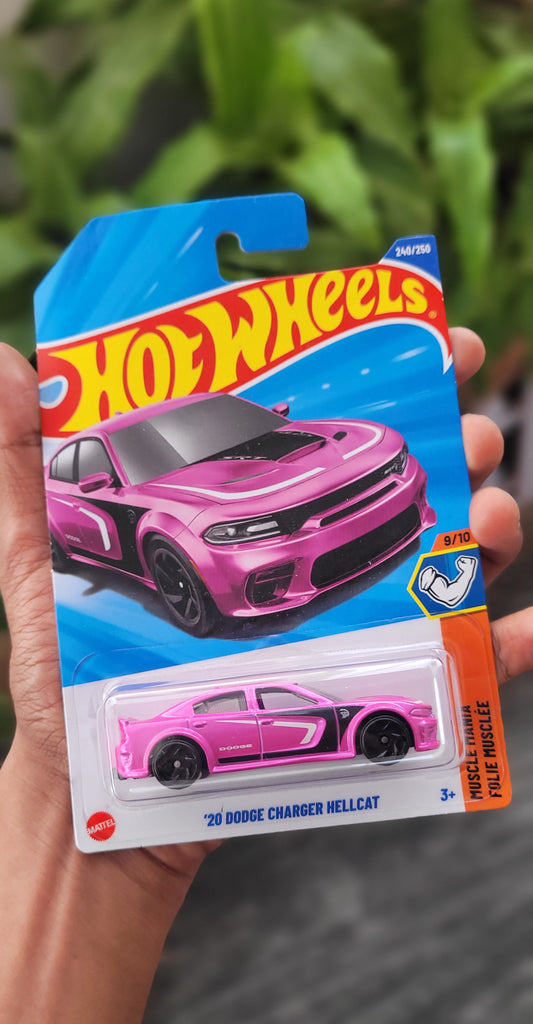 20 Dodge Charger Hell Cat (Pink) - 2025